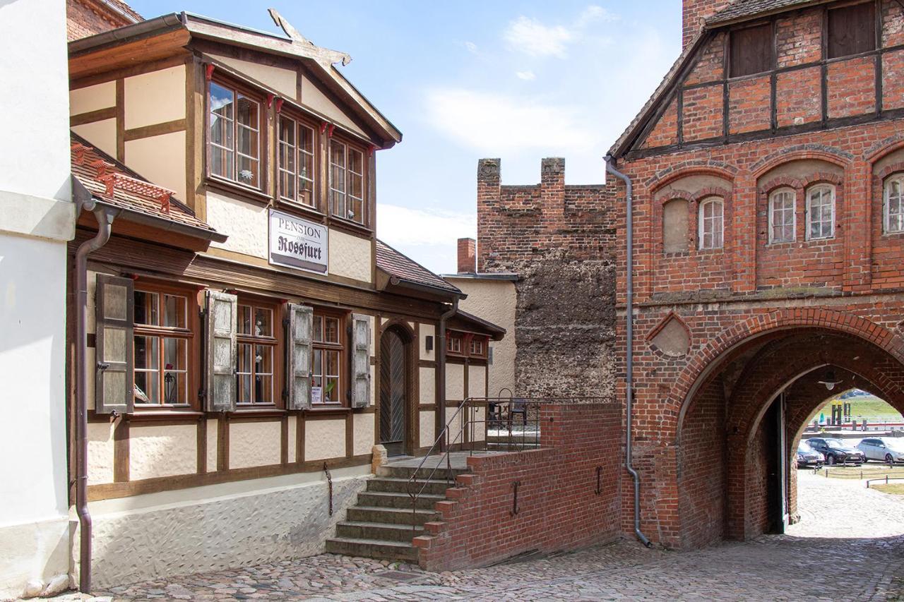 Ferienhaus Zur Rossfurt Tangermünde エクステリア 写真